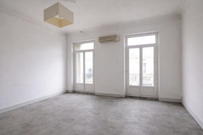 Immeuble - 877 m²