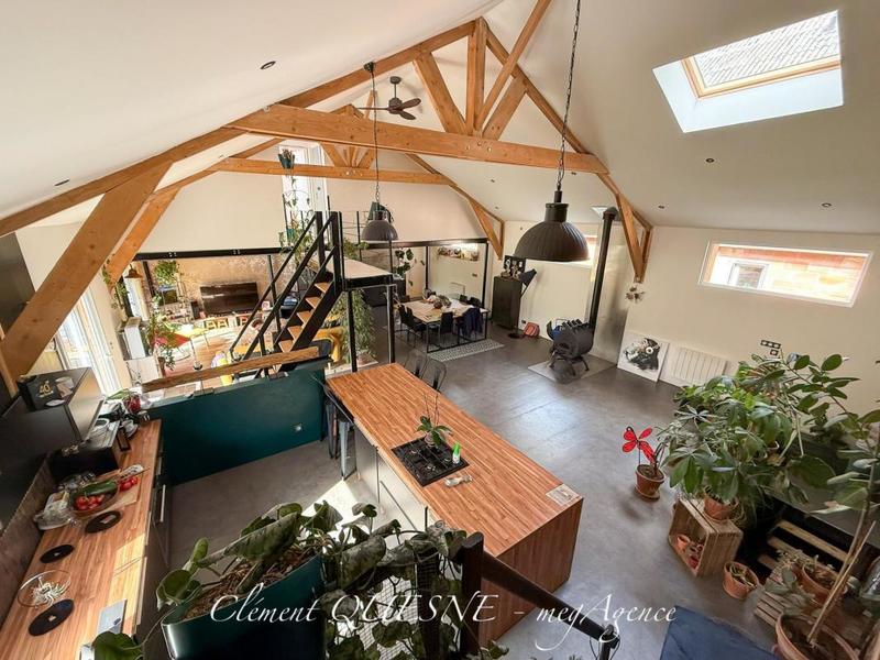 Maison - 225 m² - 7 pièces