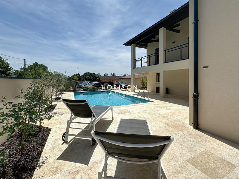 Maison ancienne - 200 m² - 7 pièces