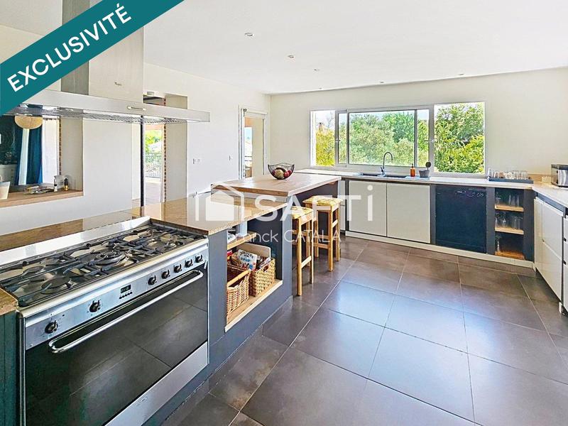 Maison - 180 m² - 5 pièces