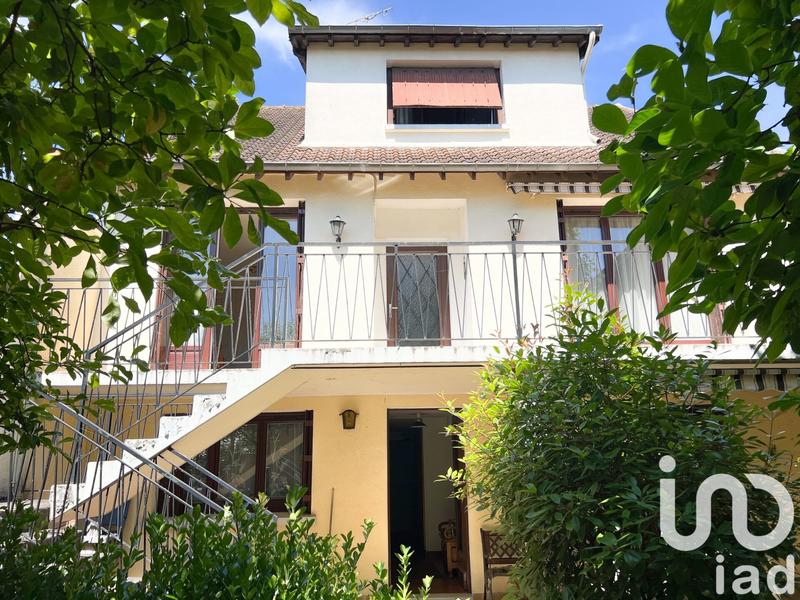 Maison - 177 m² - 7 pièces