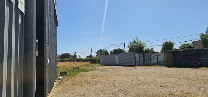 Entrepôt - 2 160 m²