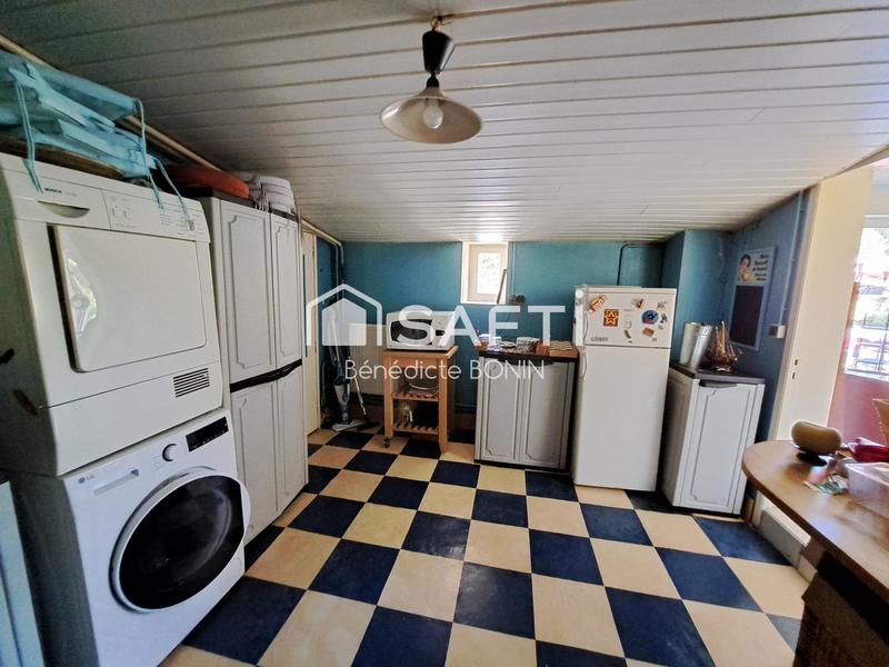 Maison - 220 m² - 5 pièces