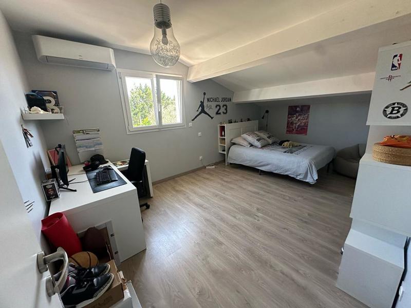 Villa - 186 m² - 8 pièces