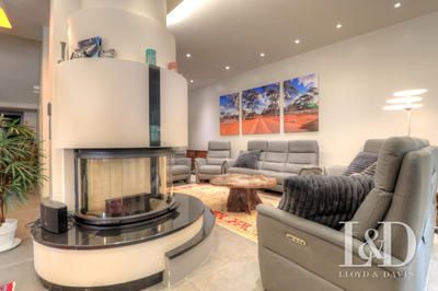 Maison - 321 m² - 10 pièces