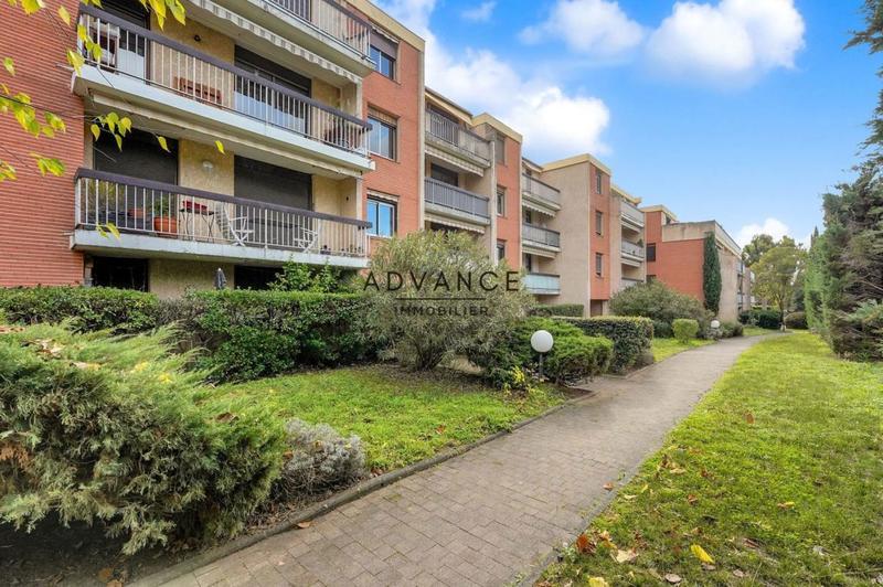 Appartement - 100 m² - 5 pièces