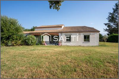 Maison - 180 m² - 6 pièces