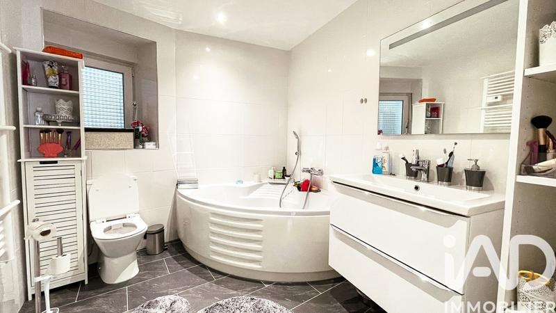 Maison - 88 m² - 4 pièces