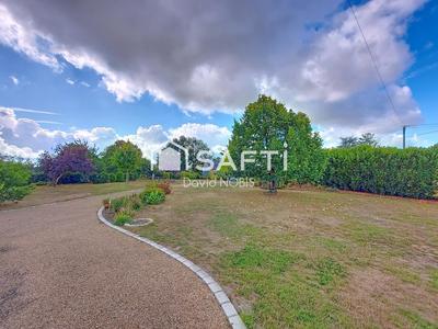 Maison - 201 m² - 7 pièces