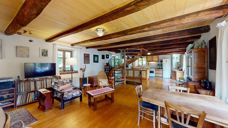 Maison - 305 m² - 10 pièces