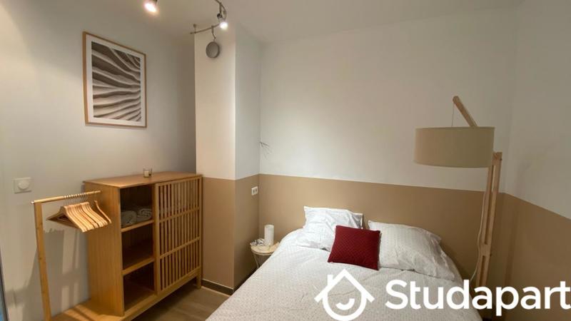 Chambre - 10 m² - 1 pièce