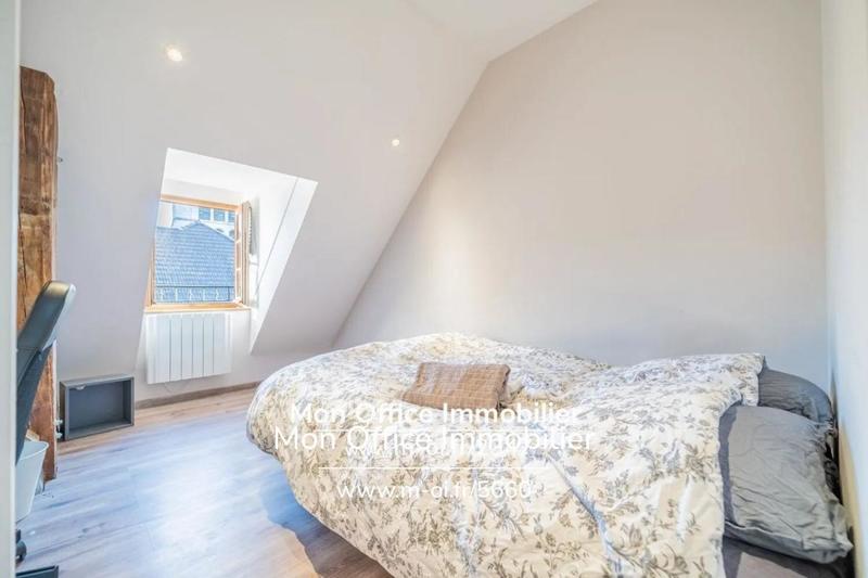 Studio - 134 m² - 5 pièces