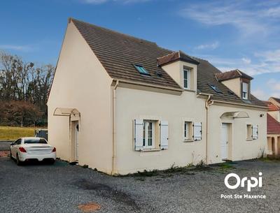 Maison - 70 m² - 4 pièces