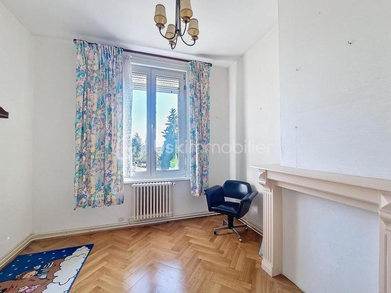 Maison - 178 m² - 8 pièces