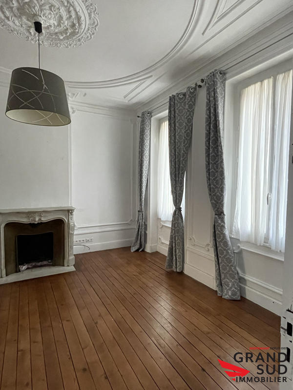 Maison - 225 m² - 7 pièces