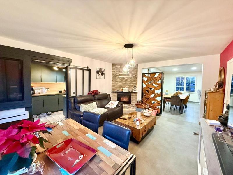 Maison - 97 m² - 5 pièces