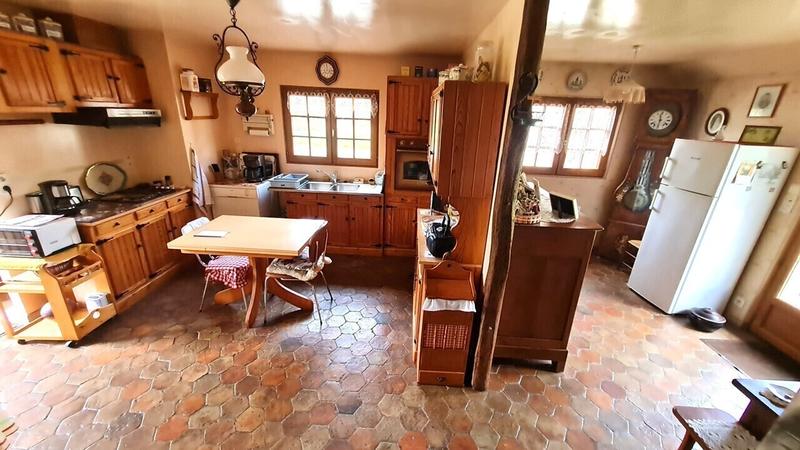 Maison - 170 m² - 9 pièces