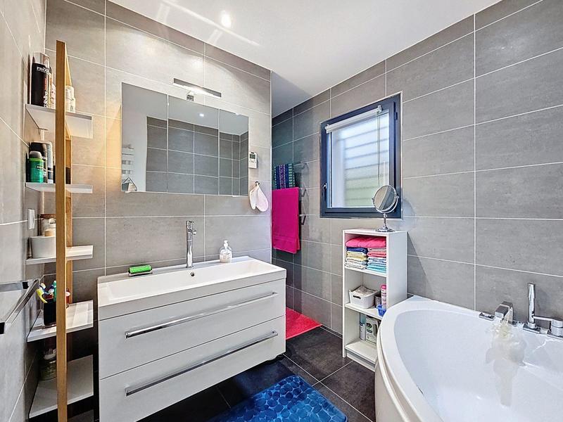 Maison - 112 m² - 4 pièces