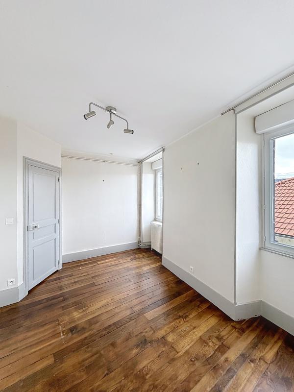 Appartement - 155 m² - 6 pièces