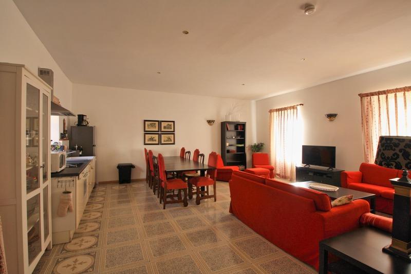 Propriété - 270 m² - 11 pièces