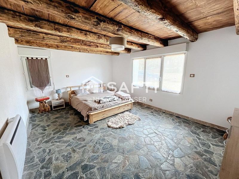 Maison - 717 m² - 21 pièces