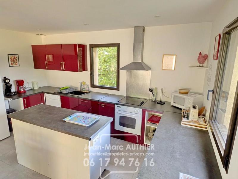 Maison - 212 m² - 8 pièces