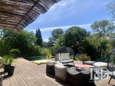 Maison contemporaine - 191 m² - 6 pièces