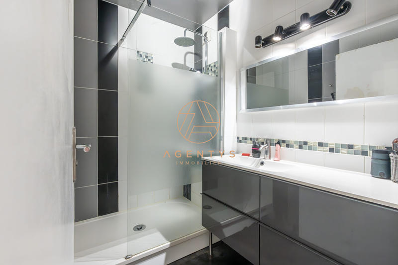 Appartement - 90 m² - 4 pièces