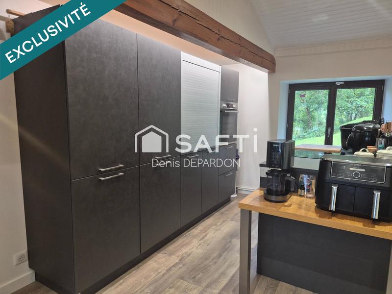 Maison - 250 m² - 4 pièces