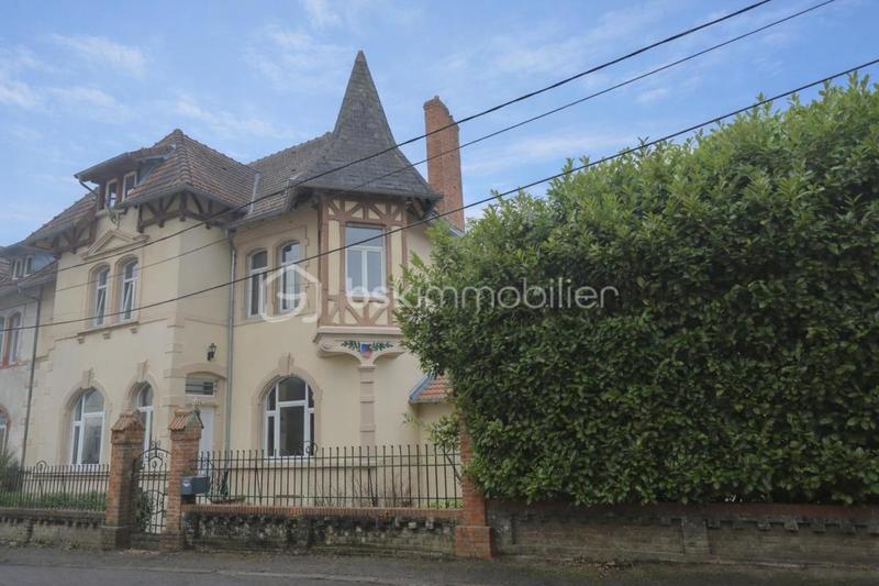Maison de maîtres - 300 m² - 8 pièces
