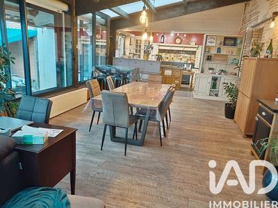 Maison - 377 m² - 10 pièces