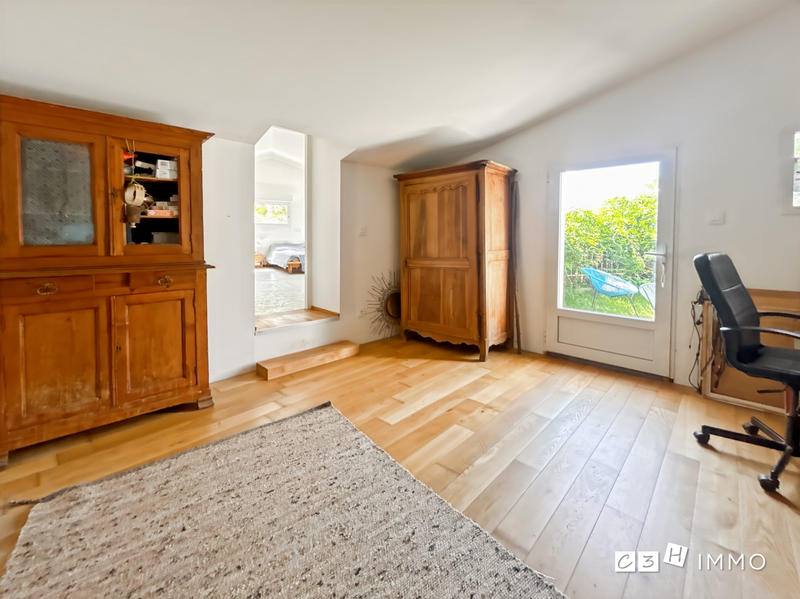 Maison - 205 m² - 6 pièces