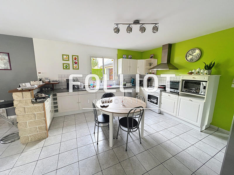 Maison - 121 m² - 6 pièces