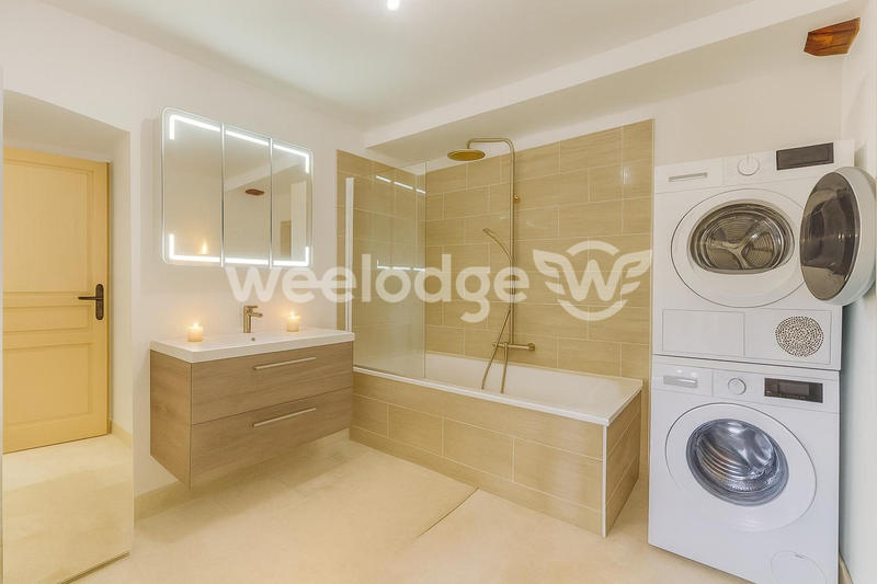 Appartement - 100 m² - 5 pièces