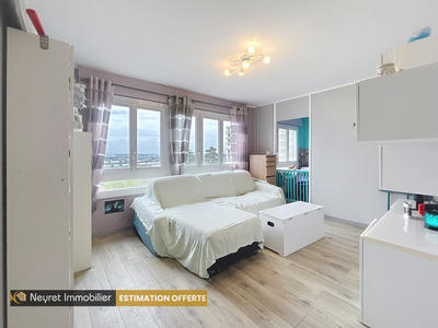 Appartement - 77 m² - 4 pièces