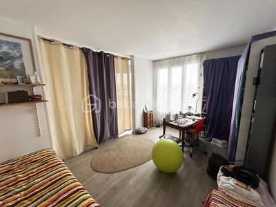 Appartement - 97 m² - 4 pièces