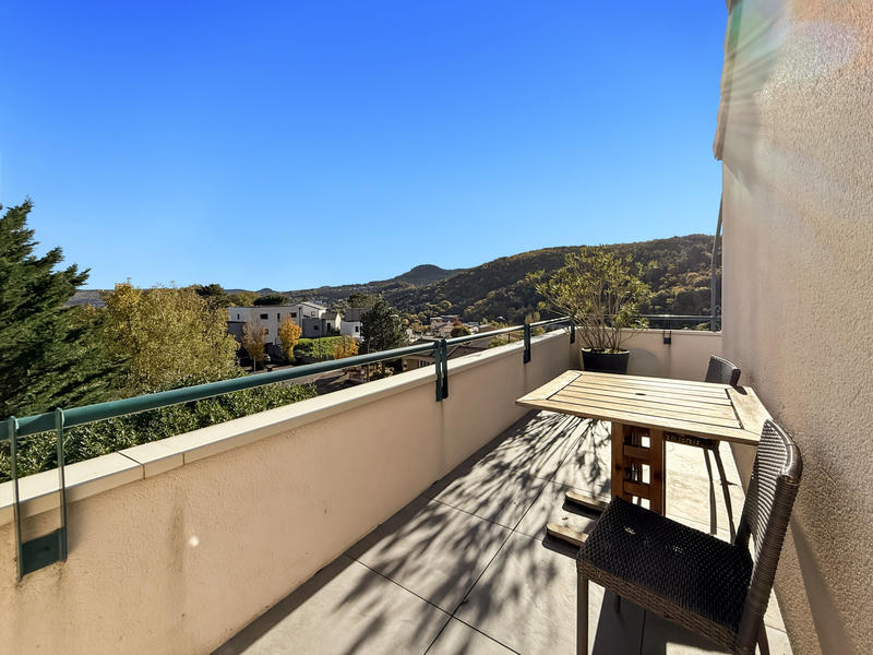 Appartement - 98 m² - 3 pièces