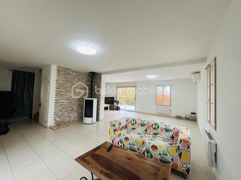 Maison - 180 m² - 7 pièces