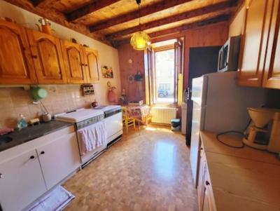 Maison - 205 m² - 12 pièces