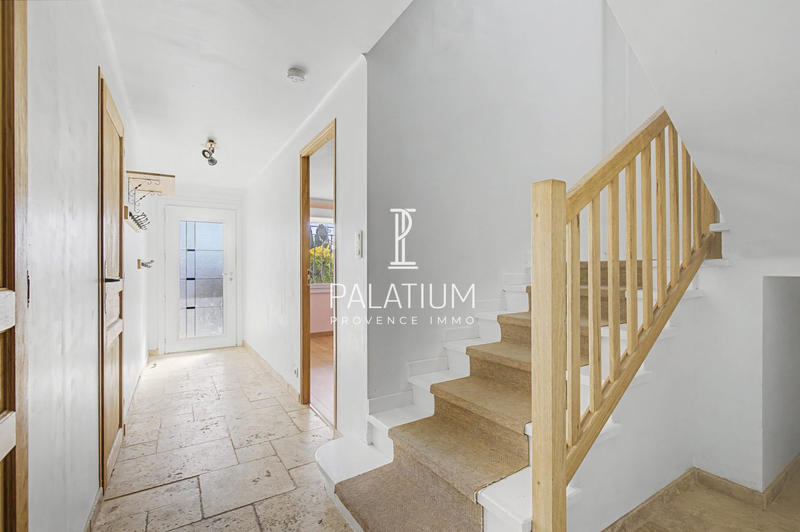 Maison - 96 m² - 5 pièces