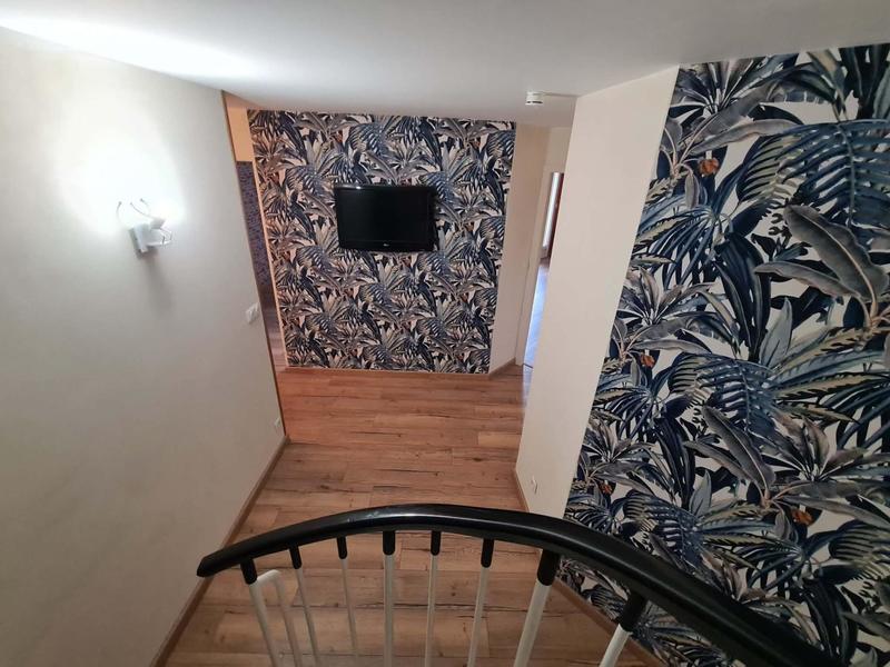 Maison - 210 m² - 7 pièces