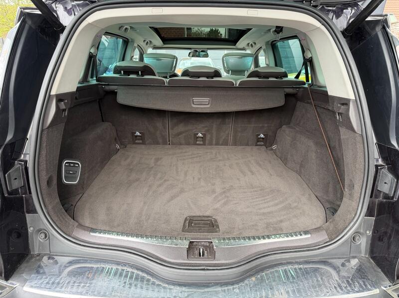 Renault Espace V Initial Paris 1.6 Dci Edc