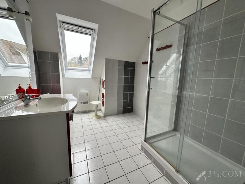 Pavillon - 215 m² - 6 pièces