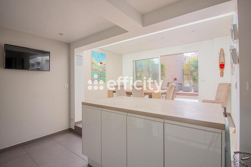 Pavillon - 168 m² - 6 pièces