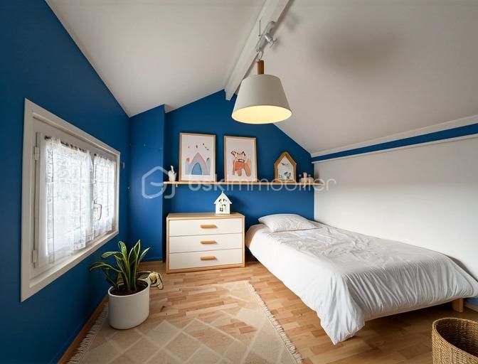 Maison - 80 m² - 4 pièces