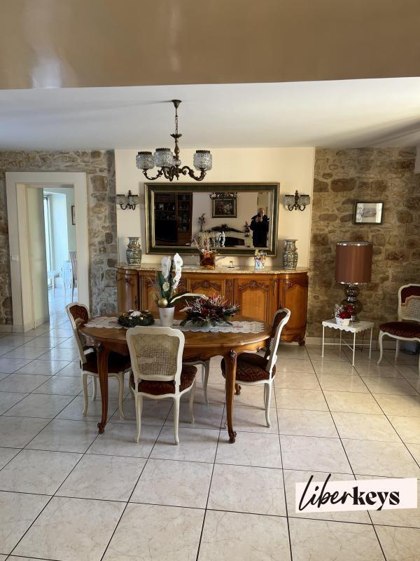 Ferme - 350 m² - 5 pièces