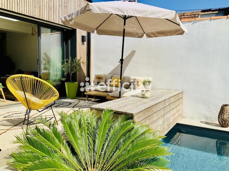 Maison - 182 m² - 8 pièces