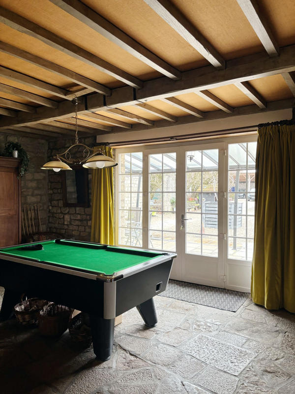 Maison - 217 m² - 5 pièces