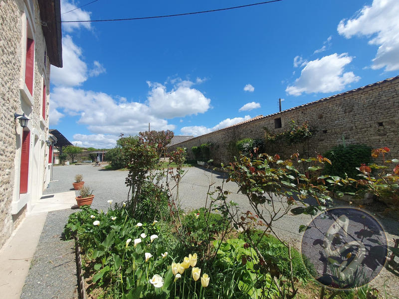 Maison ancienne - 169 m² - 6 pièces