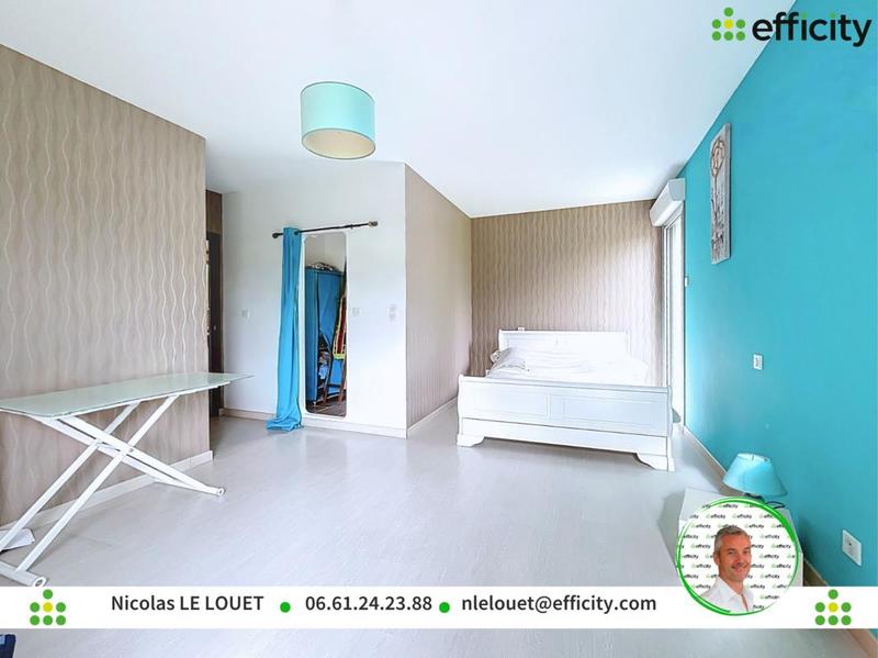 Pavillon - 230 m² - 9 pièces